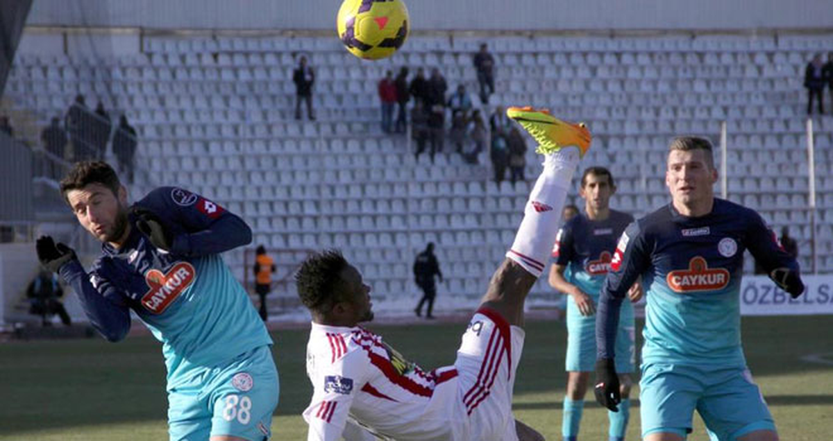 Sivas 3 Attı 3 Aldı