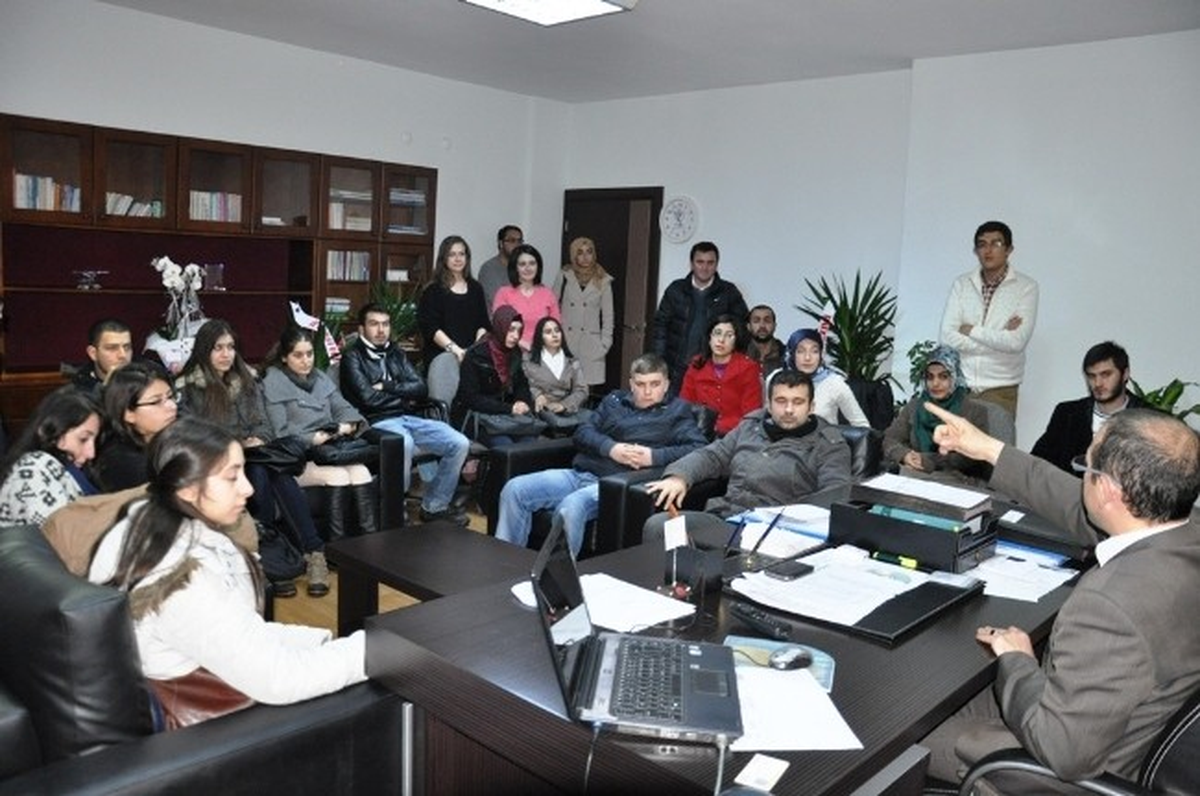 Spor Müdürü Gençlerle Bir Araya Geldi