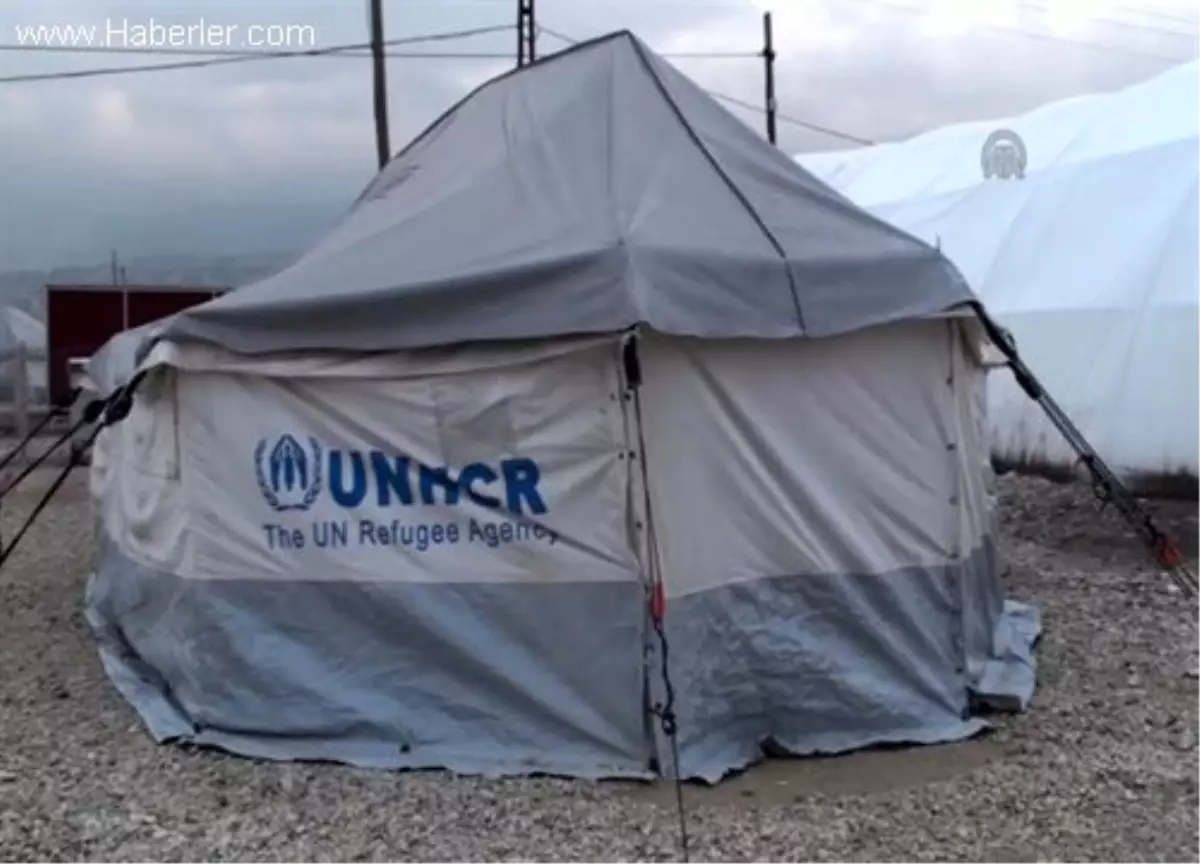 Türkiye\'nin şefkati Suriyeli sığınmacıları ısıtıyor -