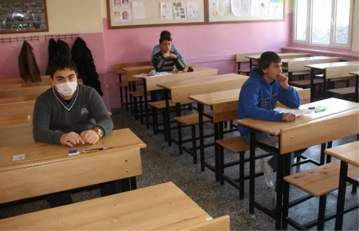 Yozgat\'ta Mazeret Sınavına 7 Öğrenci Katıldı