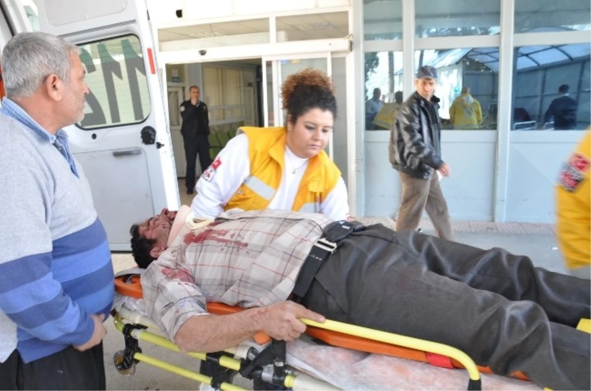 Adana\'da Trafik Kazası: 9 Yaralı
