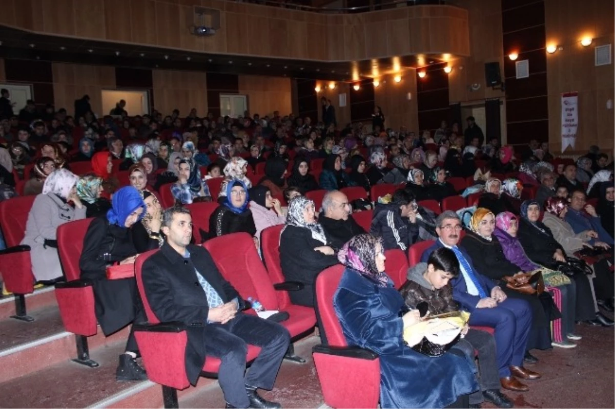 Bingöl\'de Aile Sorunları ve Sevgi İletişimi Konferansı Düzenlendi