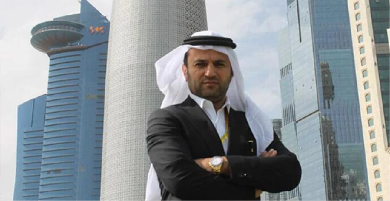 Bülent Uygun Katar\'da Yerel Kıyafetlerle Poz Verdi