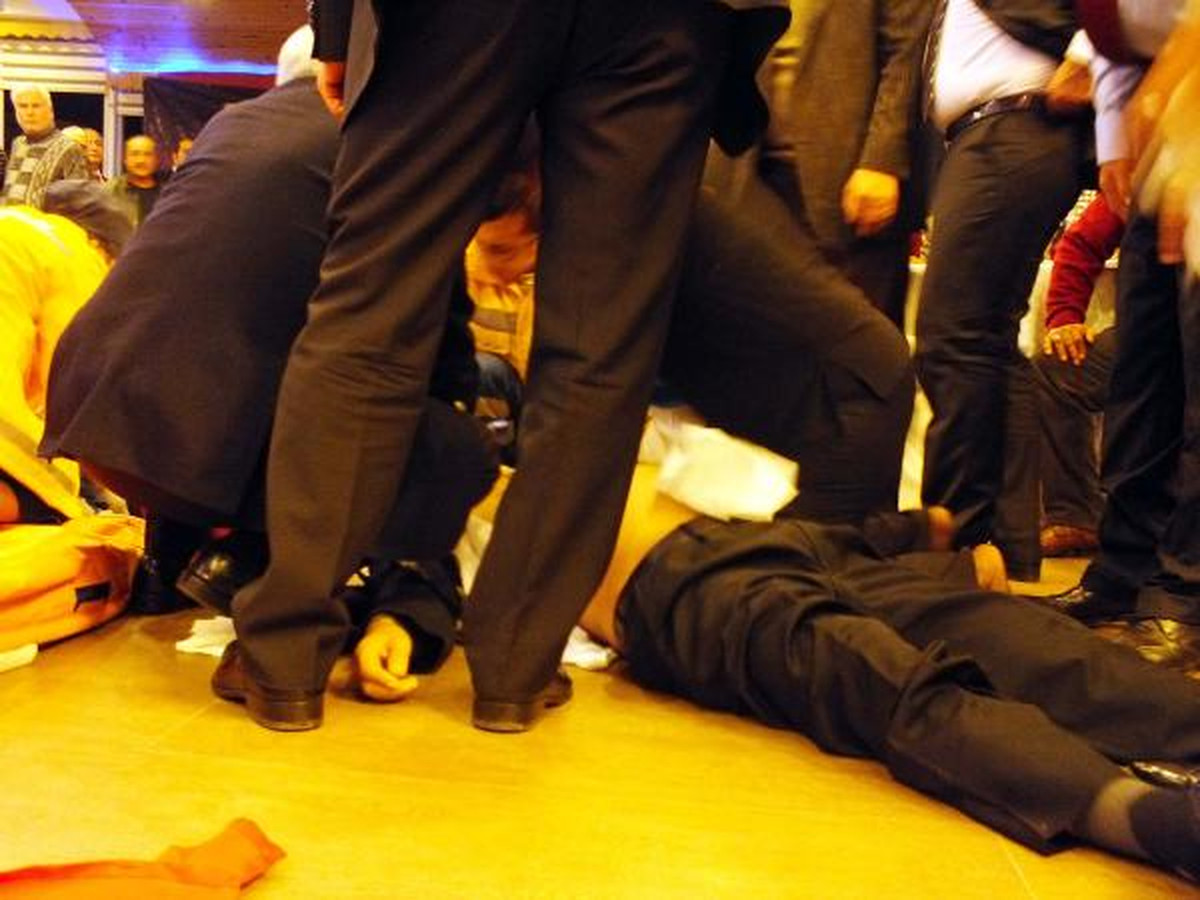 CHP\'nin Gecesinde Kalp Krizi Geçiren Partili Öldü