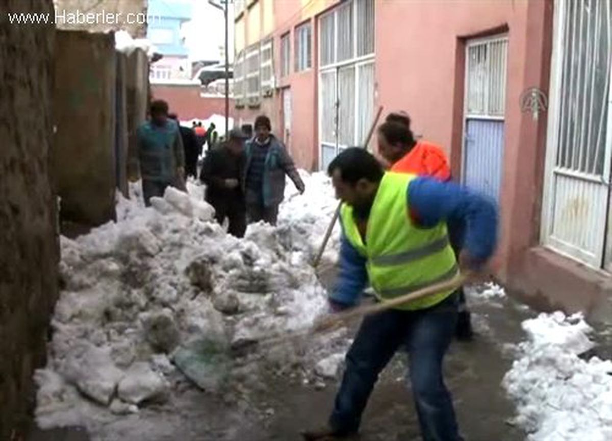 Çöpler 4 gün sonra toplanmaya başlandı -
