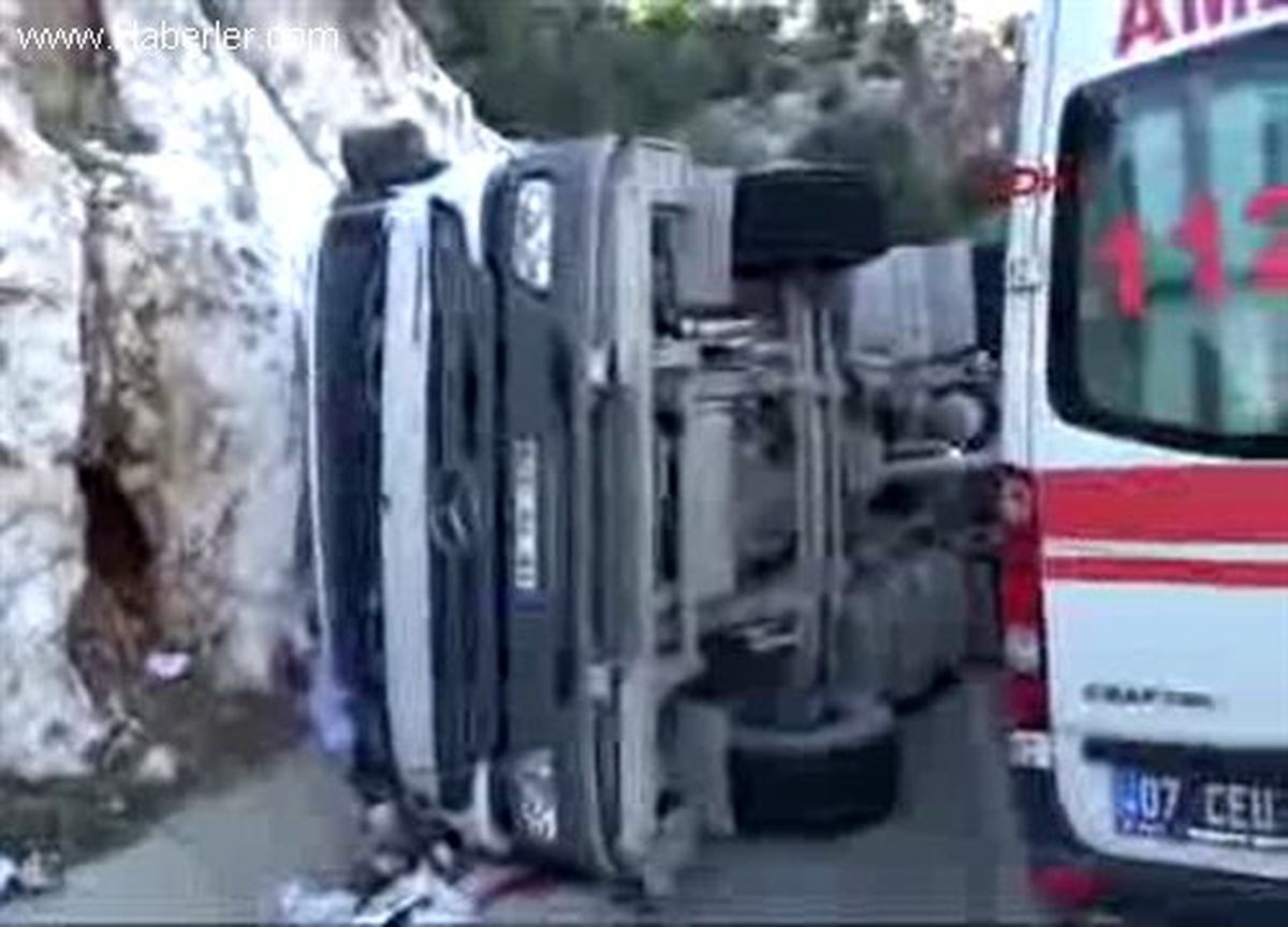 Finike\'de Dev Treyler Yan Yattı