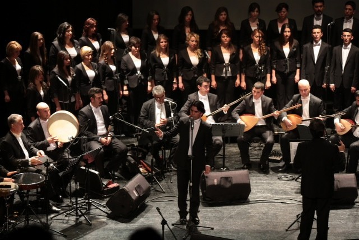 Eskişehir\'de Türk Halk Müziği Korosu Konser Verdi