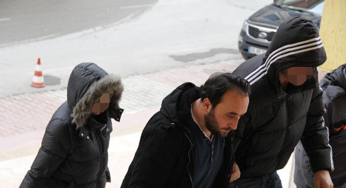 Evlerinde Travestiye Fuhuş Yaptırdığı İddia Edilen Karı-Koca Tutuklandı
