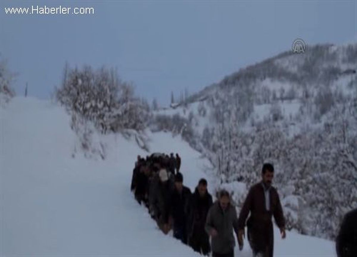 Köylülerden hasta kurtarma operasyonu -
