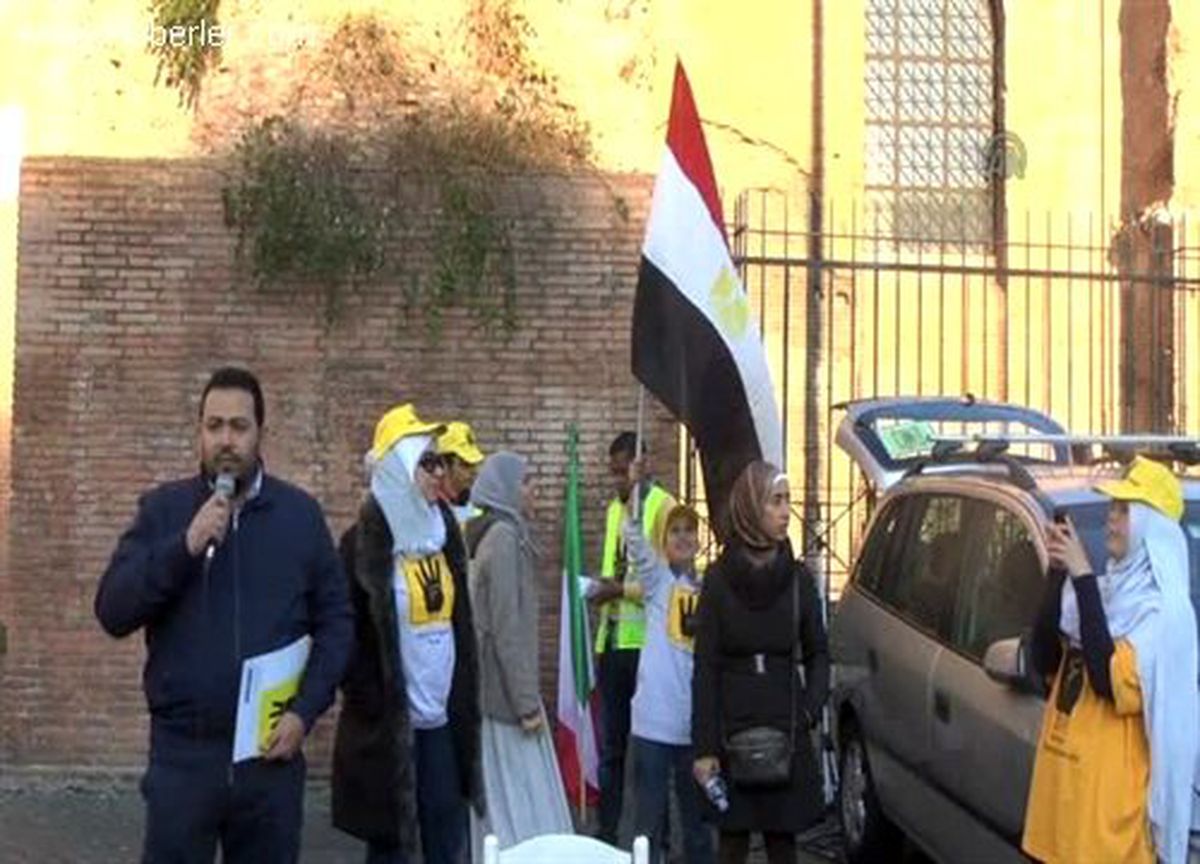 Mısır\'daki darbe protesto edildi -