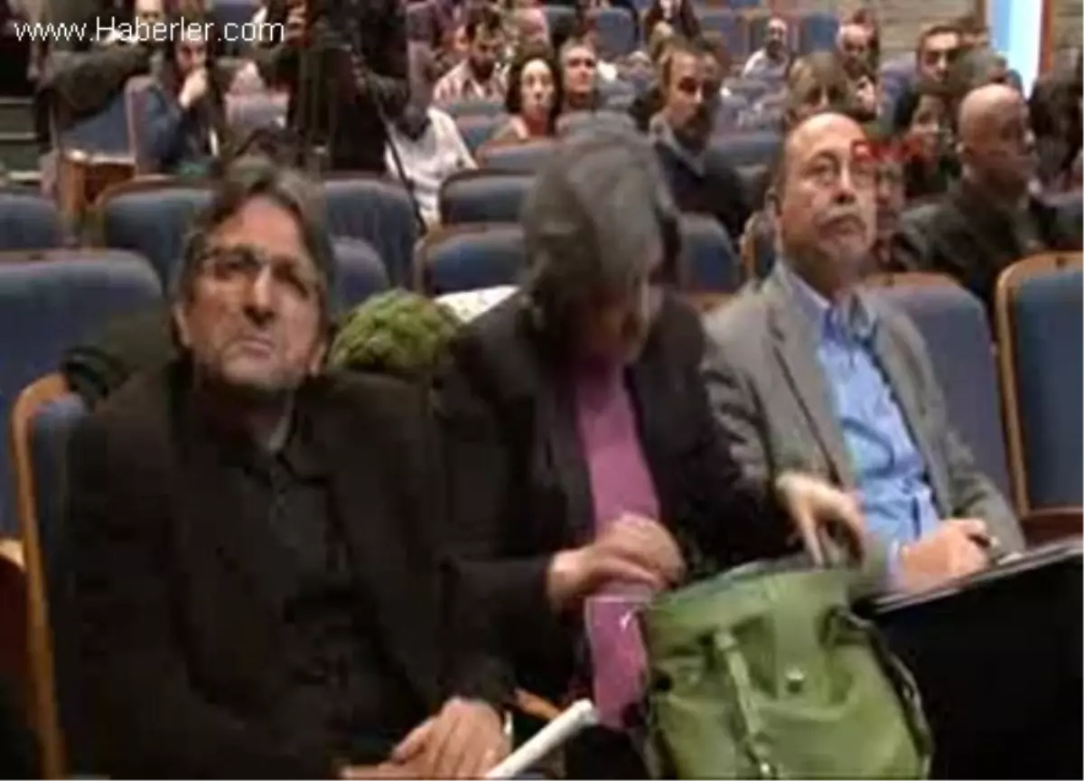 Sebahat Tuncel Demokrasi ve Barış Konferansı\'nda Konuştu