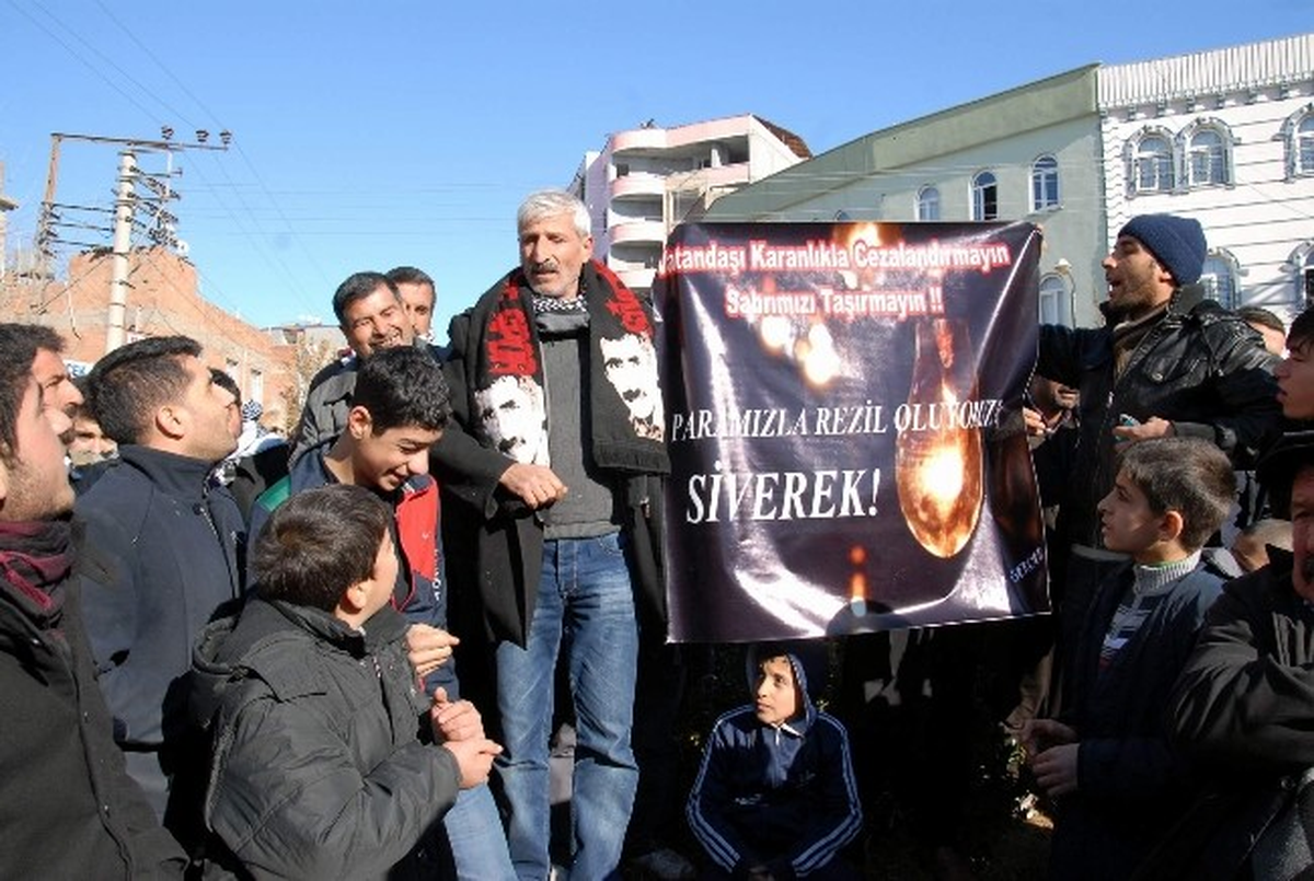 Siverek\'te Elektrik Kesintileri Protesto Edildi