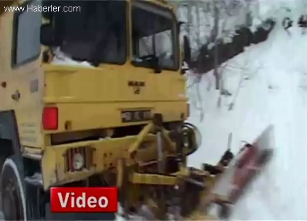 Tokat ve Bitlis\'te Karda Kurtarma Operasyonları Yapıldı