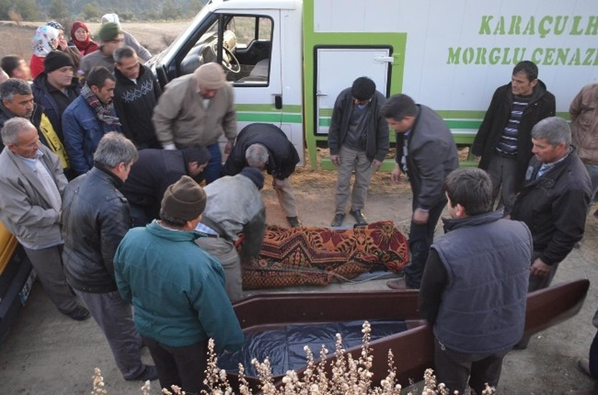 Traktör Kazasında 2 Kez Bacağı Kırılan Şahıs, Üçüncü Kazada Hayatını Kaybetti
