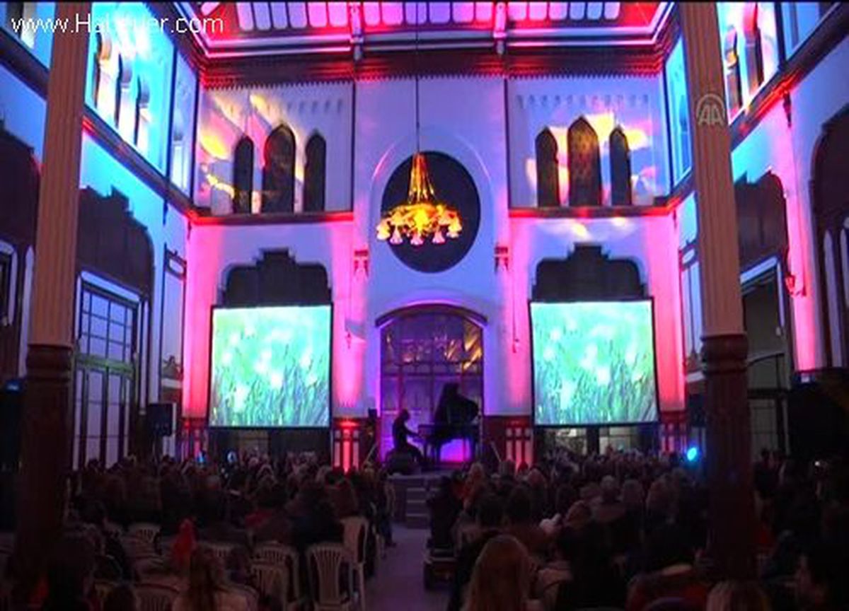 Tuluyhan Uğurlu\'dan Şeb-i Arus konseri -