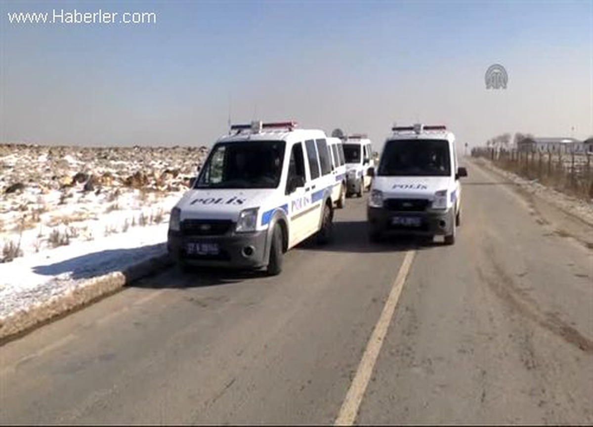 Uyuşturucu operasyonu mezarlıkta son buldu -