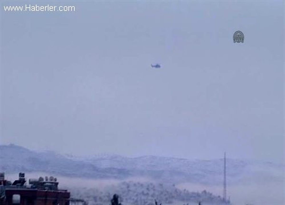 Yolda kalan öğrenciler sınava geçikmeli girdi -