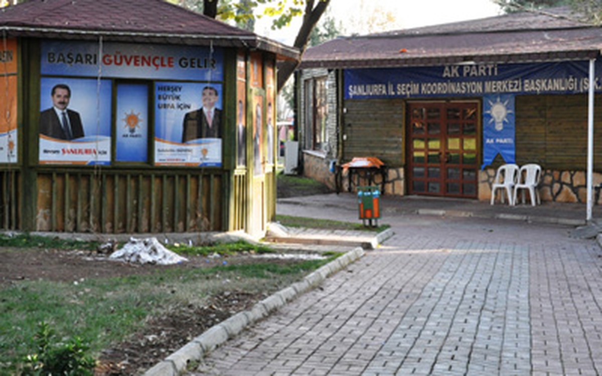 AK Part\'de Hazırlıklar Sürüyor