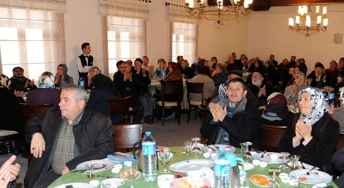 Başkan Tiryaki\'nin Geleneksel Pazar Kahvaltıları Başladı