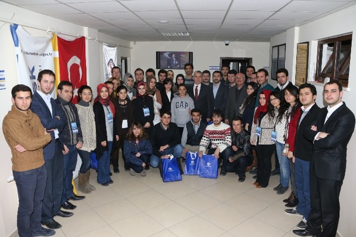Başkan Zolan\'dan Gençlere Tavsiyeler