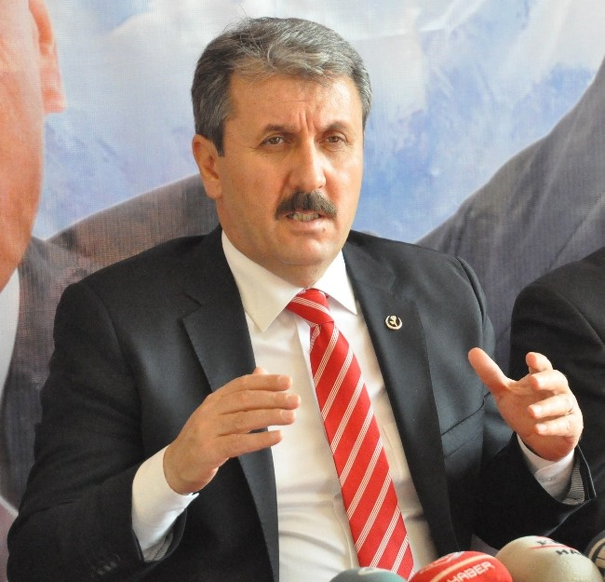 BBP Genel Başkanı Destici, Basın Mensuplarıyla Bir Araya Geldi