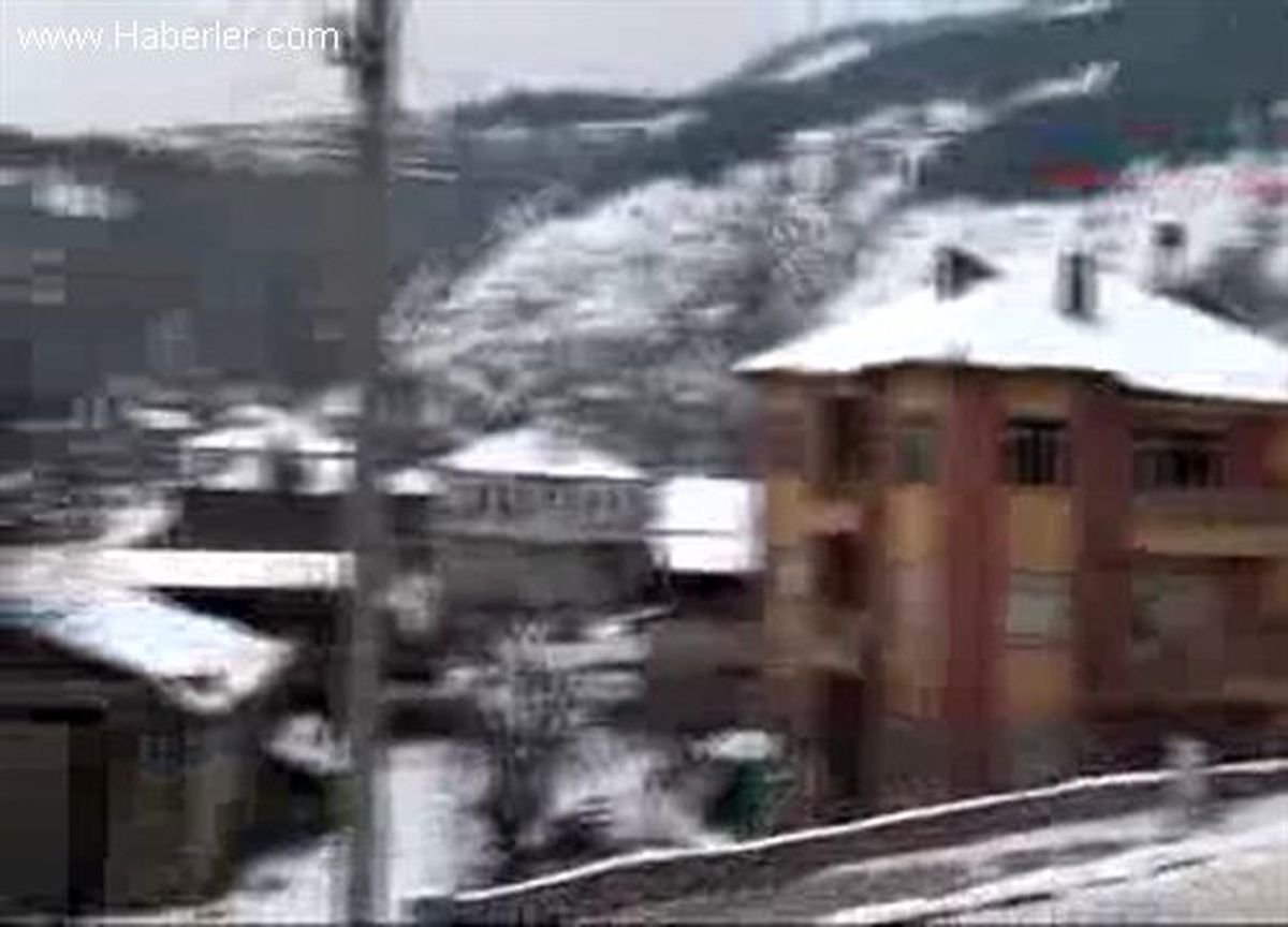 Belediye Başkanı Kefen Giyip Açlık Grevine Başladı