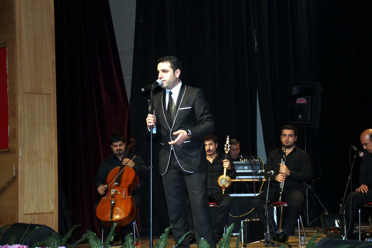 Siirt\'te \'Bugün Ay\'ın Işığı\' Adlı Konser Beğeniyle İzlendi