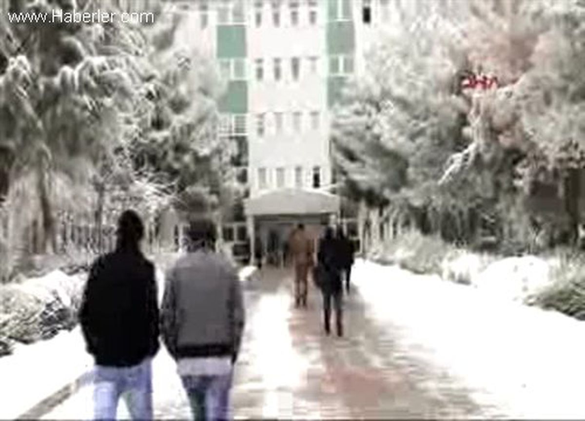 Dha Yurt;chp\'li Tanrıkulu: Şimdi de Anayasaya Direniyorlar