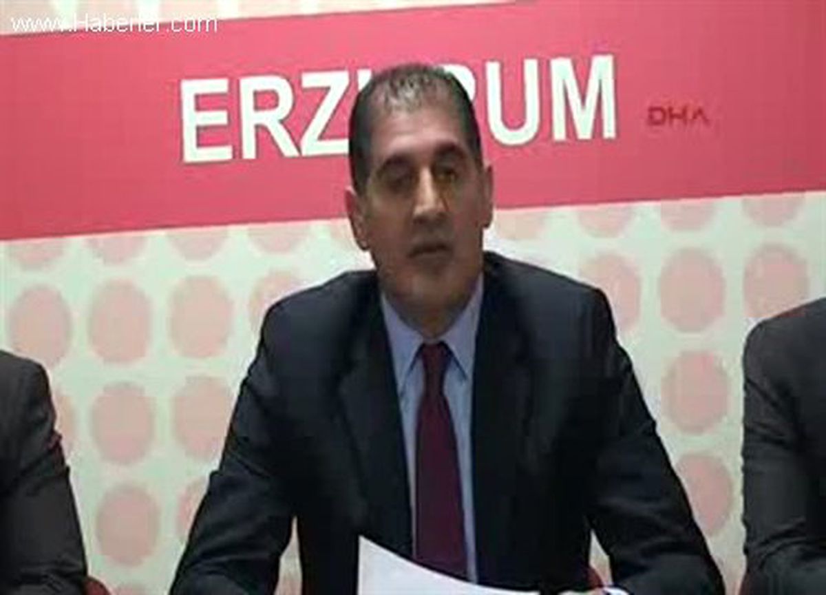 Erzurum\'da MHP ve CHP\'den Bakan Davutoğlu\'na Tepki
