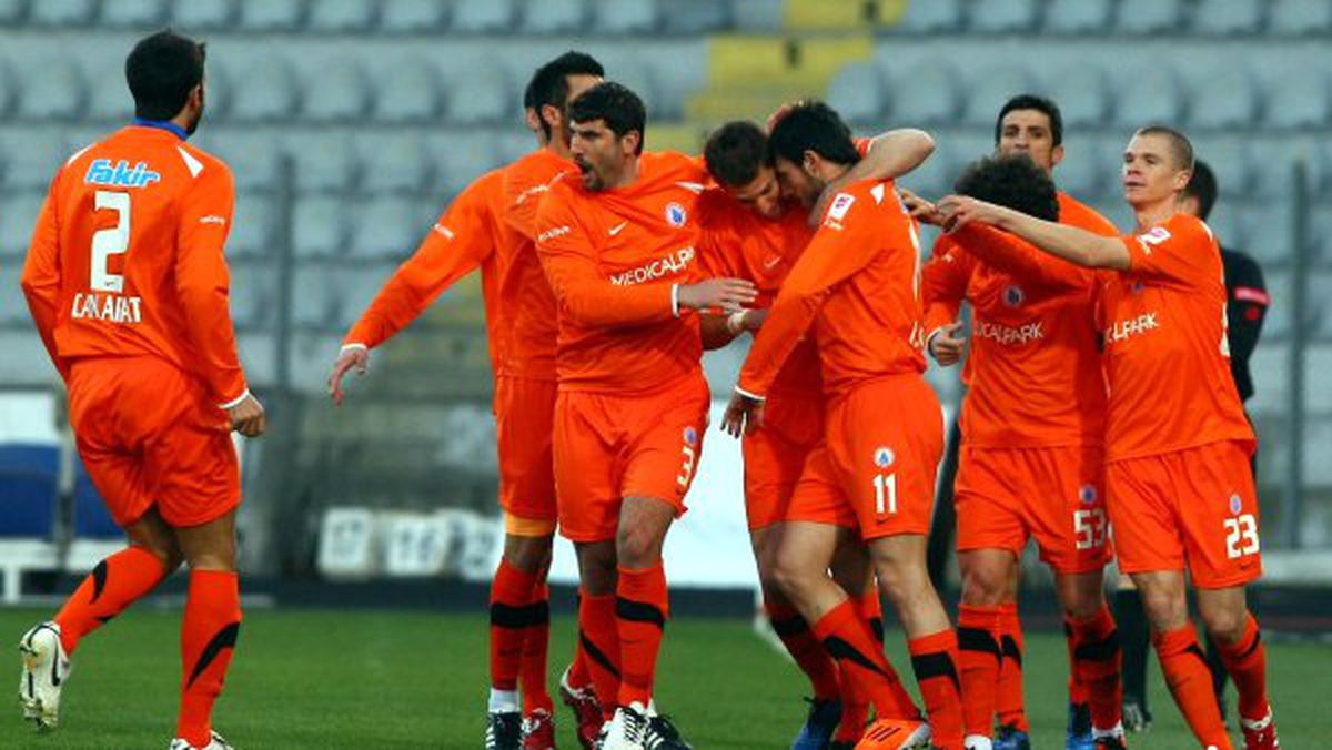 Futbol: PTT 1. Lig\'de Görünüm