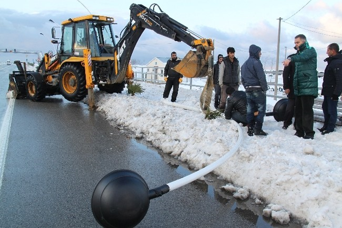 Görele\'de Sahil Yolu Işıklandırılıyor