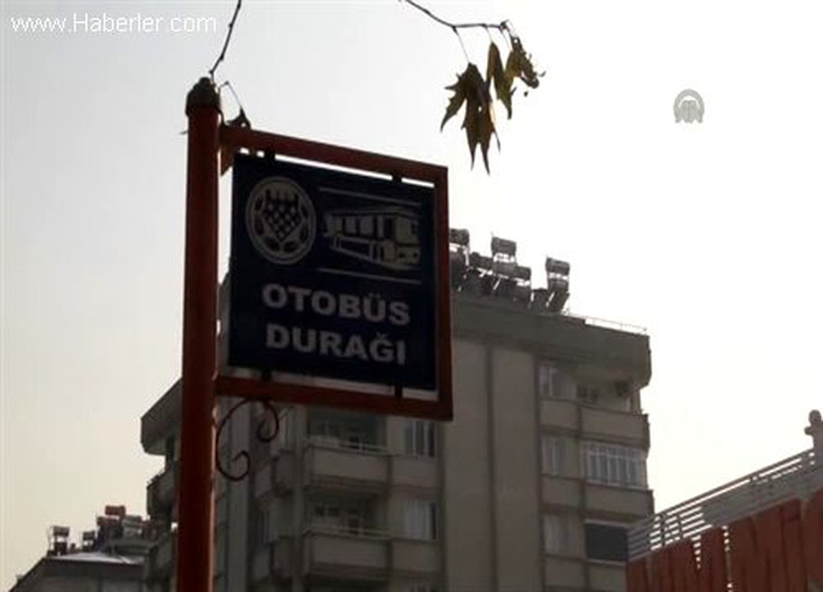 İndiği halk otobüsünün altında kalan kişi öldü -