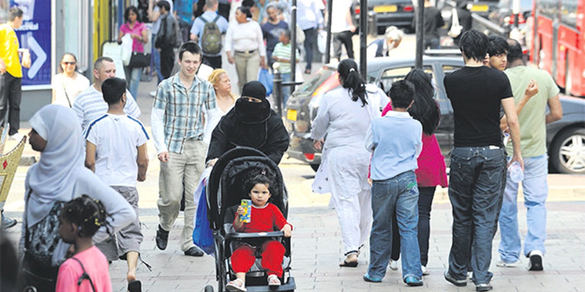 İngiliz Hükümeti, AB\'den Gelen Göçmen Sayısına Sınırlama Getirmek İstiyor