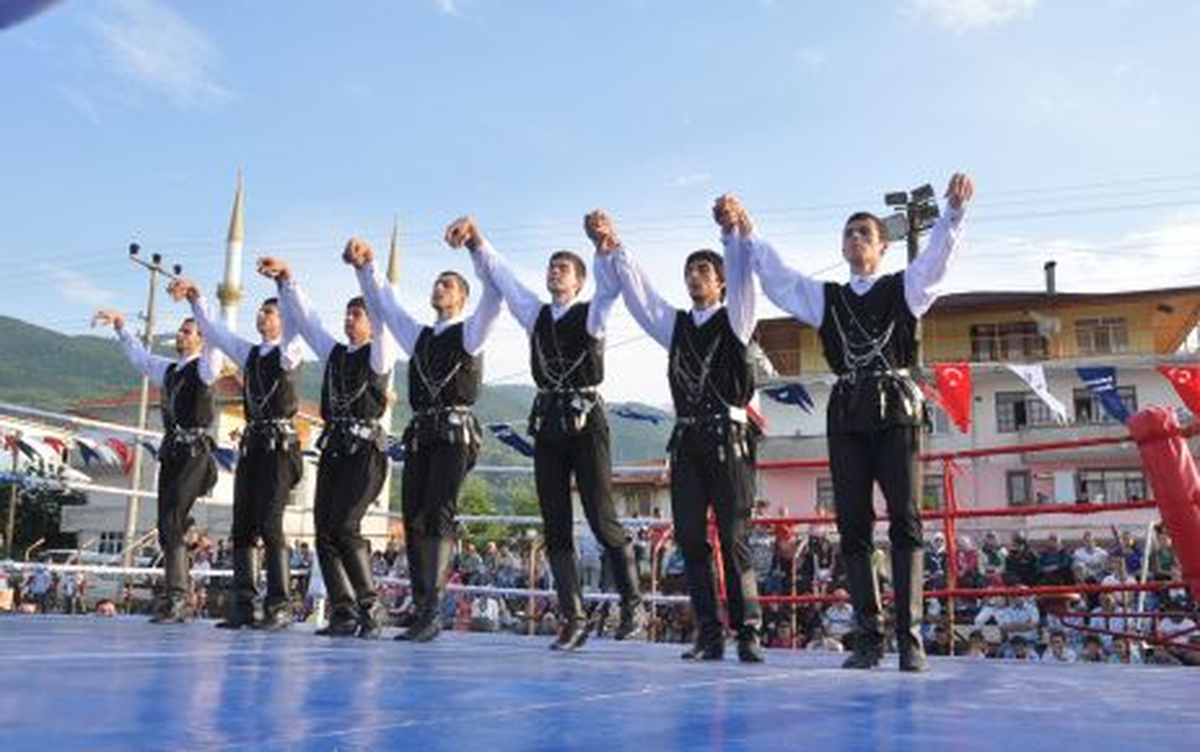 Kartepe'nin Şirinsulhiye Köyüne Spor Kompleksi