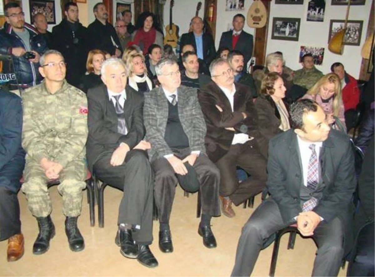 Kosova\'da Türk Kültürüne Hizmet Ödülleri Dağıtıldı
