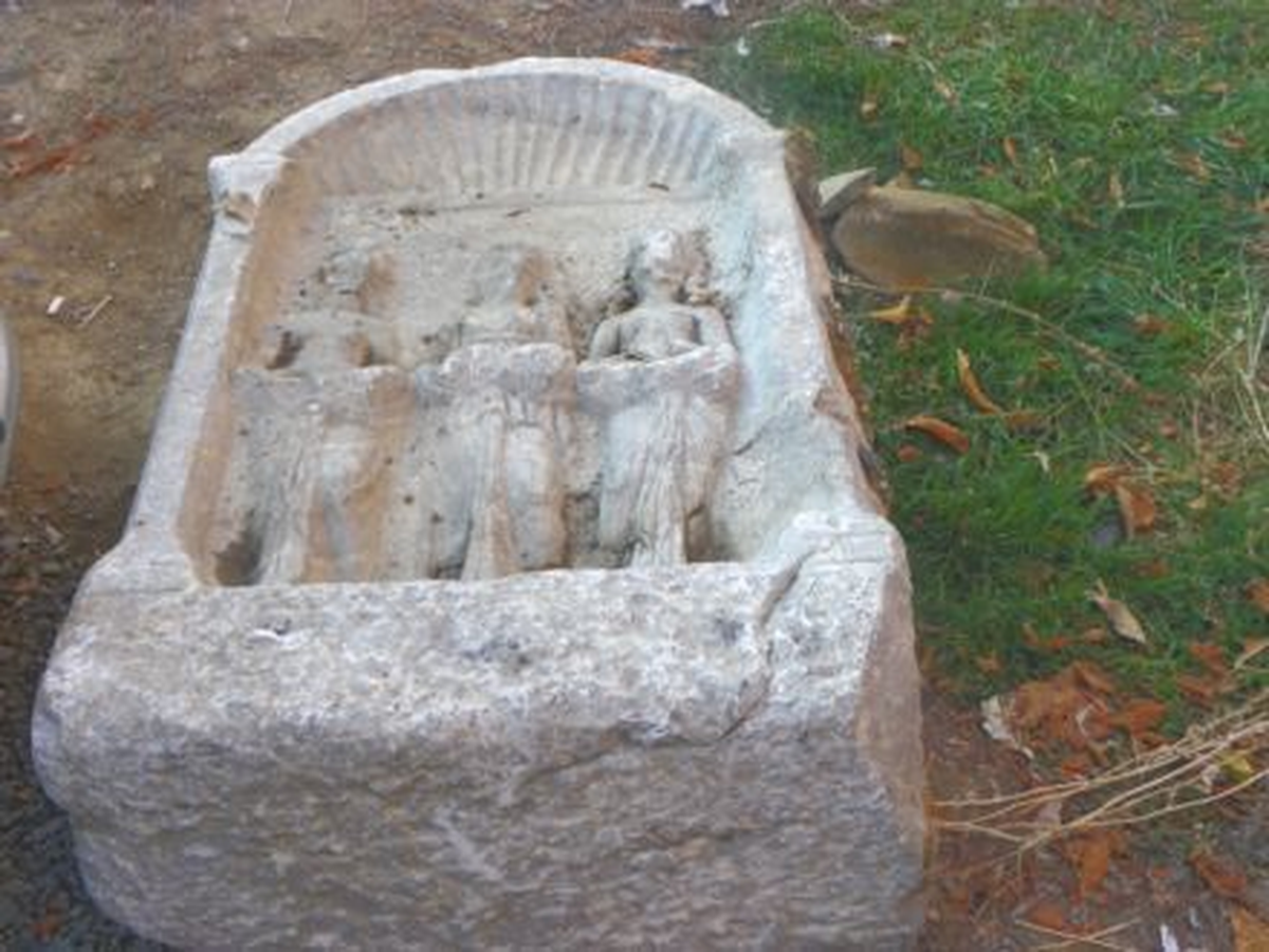 Kulu\'da Tarihi Değeri Olduğu Düşünülen Heykel Çalınmak İstendi