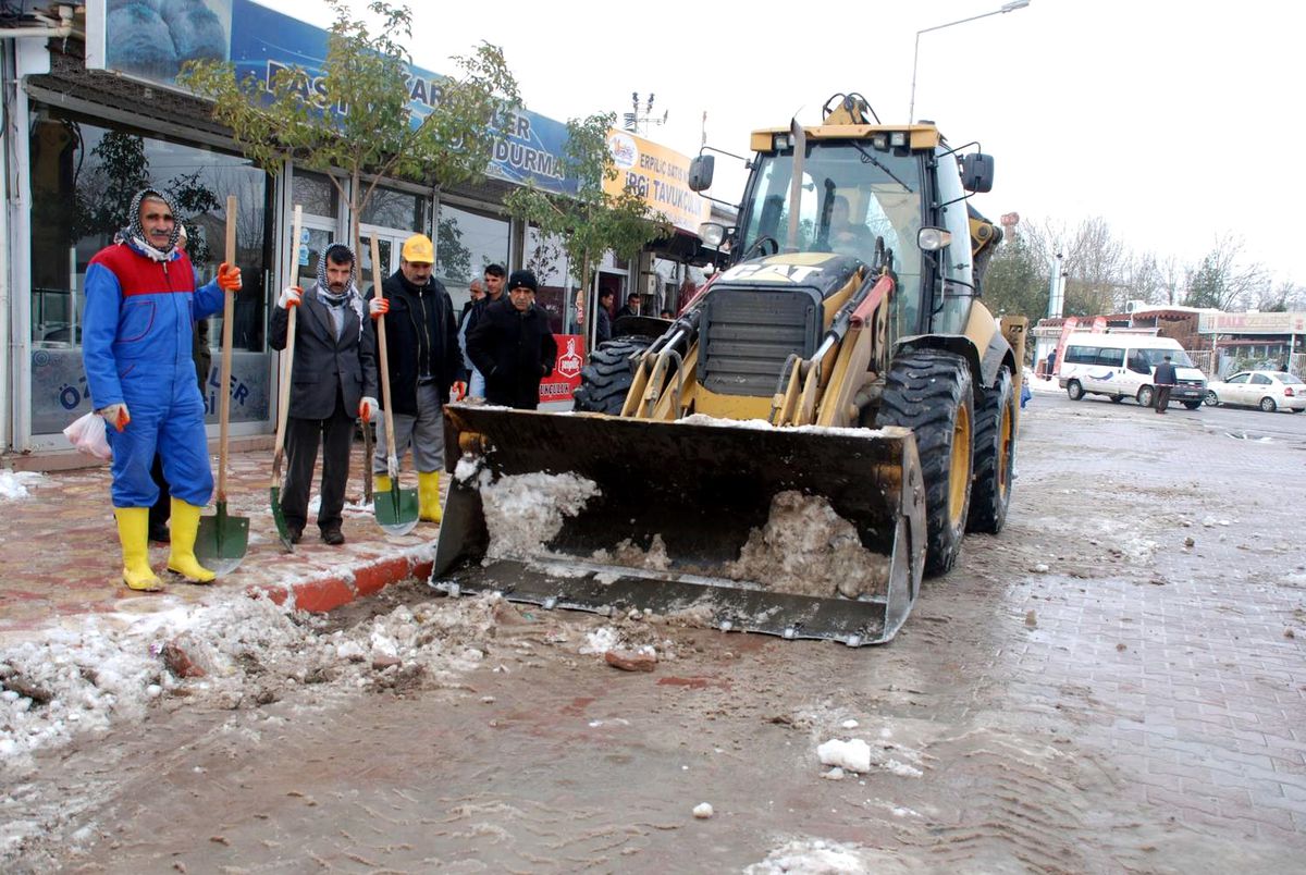 Kurtalan\'da Kar Çalışması