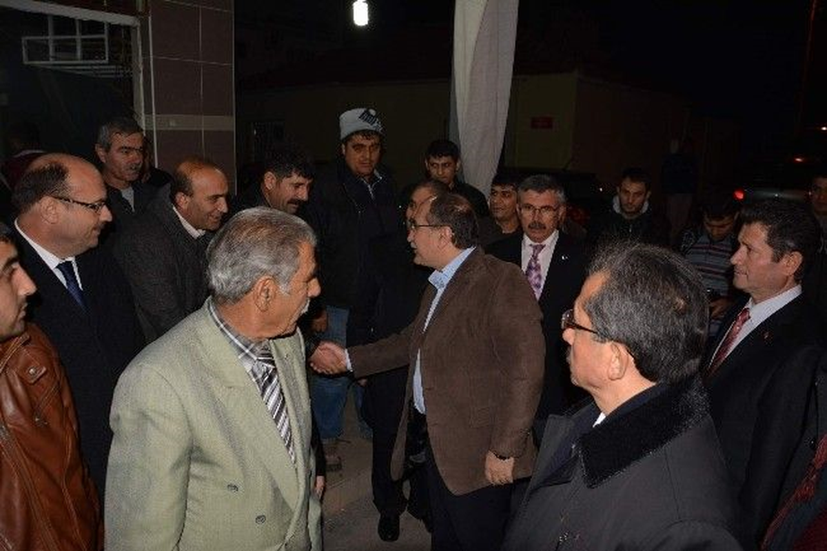 Manisa Valisi Savaş, Spil Mahallesi\'ni Ziyaret Etti