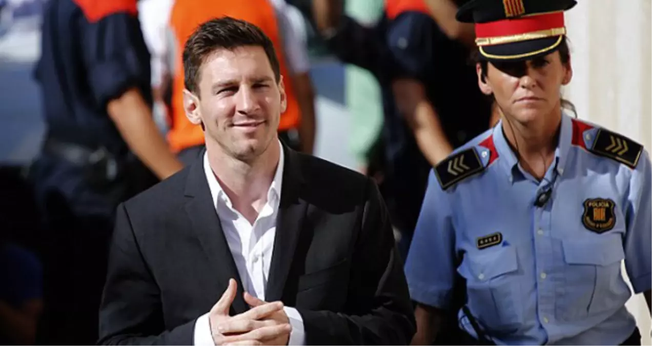 Messi\'nin Babası Para mı Aklıyor?