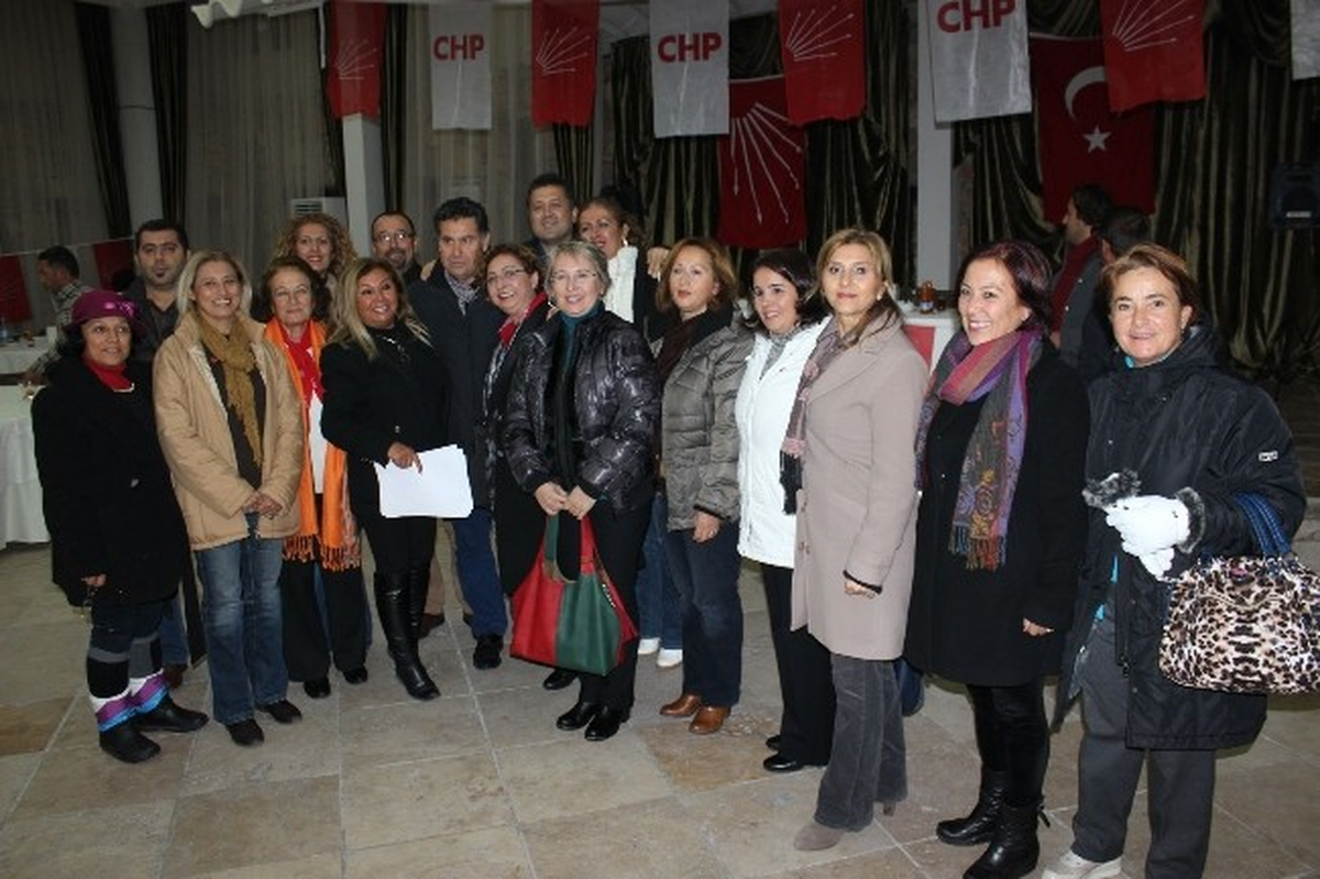 Ortakent-Yahşi Başkan Kocadon\'u Kucakladı