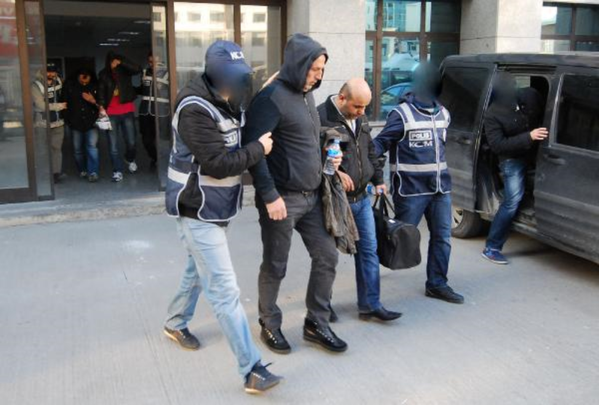 Polisin Adım Adım Takibi ve Operasyonu Kamerada