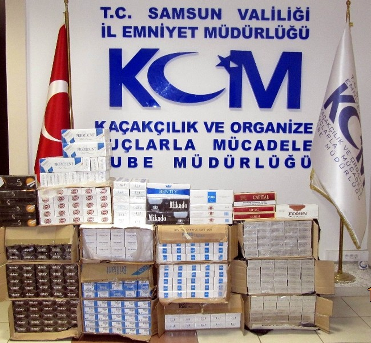 Samsun\'da 7 Bin 200 Paket Kaçak Sigara Ele Geçti