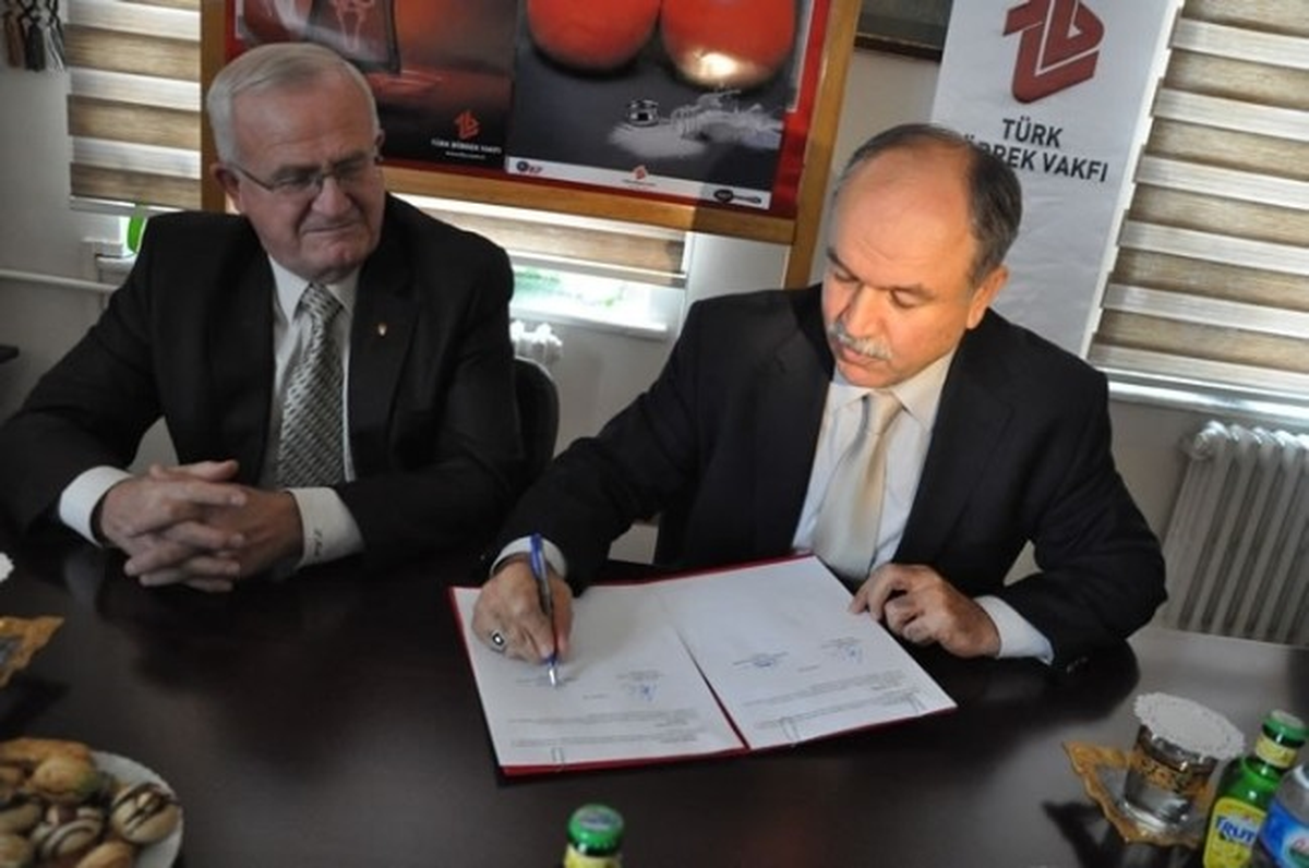 Tekirdağ İl Millieğitim Müdürlüğü ile Türk Böbrek Vakfı Arasında Protokol İmzalandı