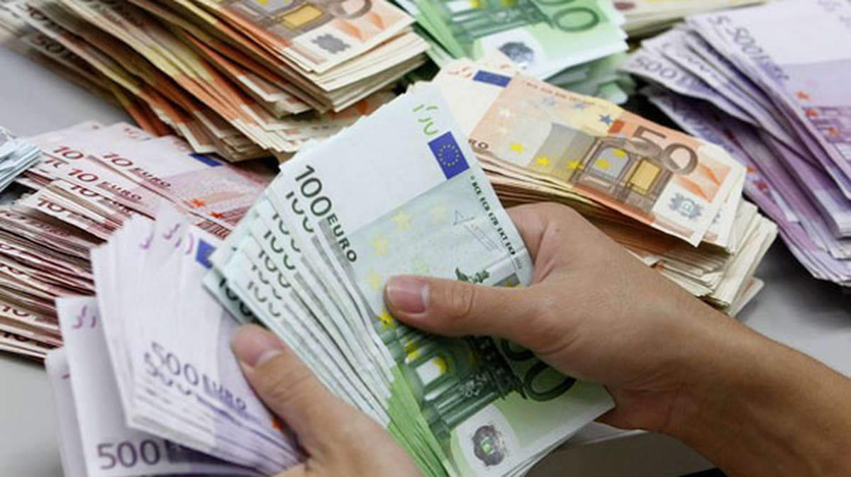 Türkler\'in Gelir ve Eğitim Düzeyi Diğer Toplumlara Göre Daha Düşük