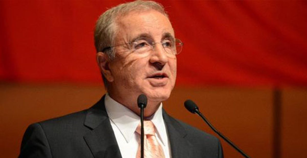 Ünal Aysal'ı Zırhlı Çanta Koruyor