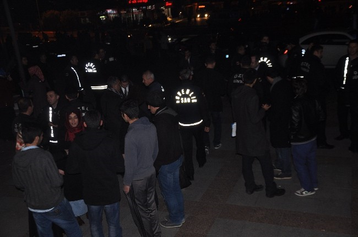 Yiğit Bulut Sakarya Üniversitesi\'nde Söyleşiye Katıldı