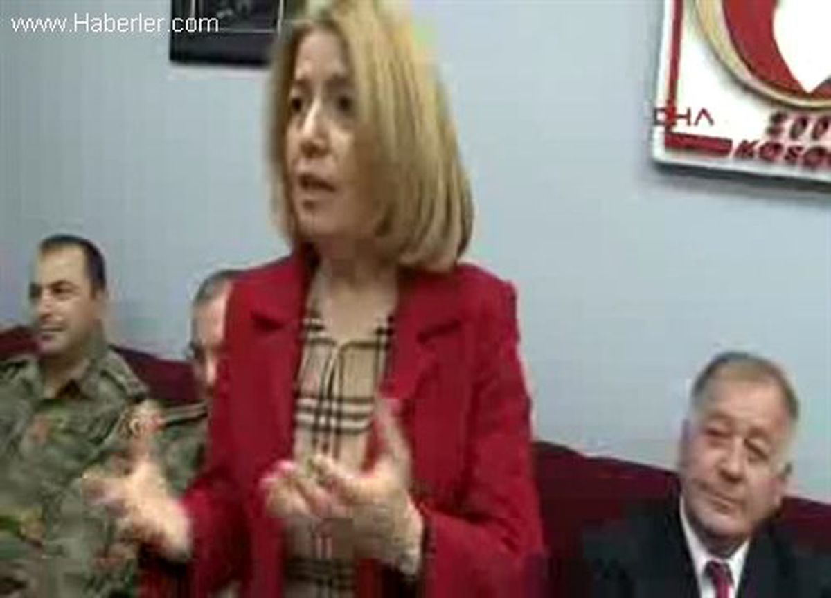 2kosova\'da Türkiye Mezunları Derneği\'nin Açılışını Büyükelçi Ozan Gerçekleştirdi