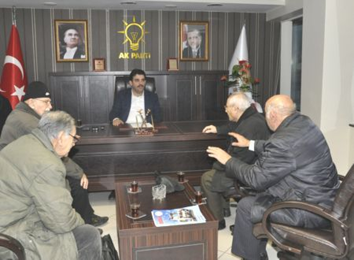 AK Parti\'ye Huzurevi Sakinlerinden Ziyaret