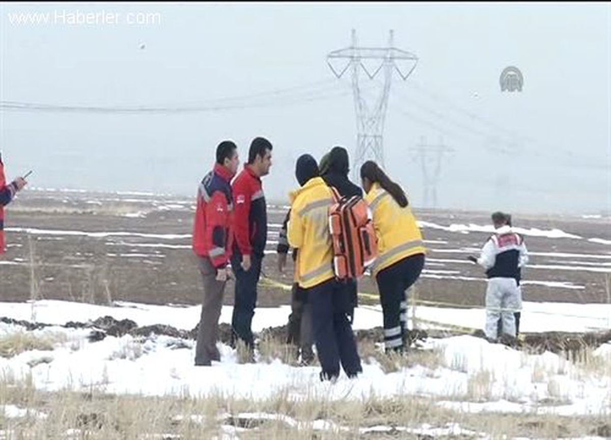 Askeri helikopter düştü (4) -