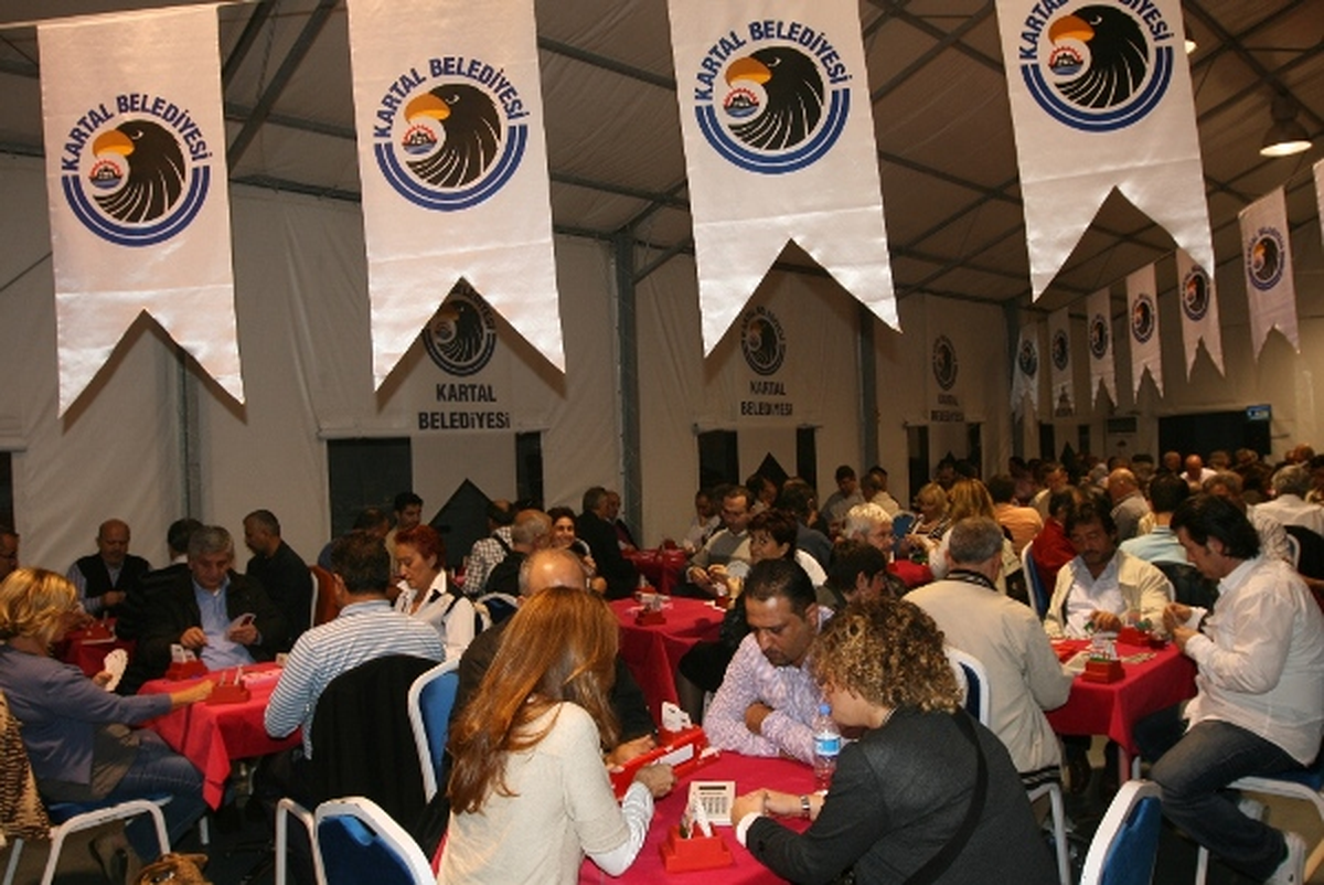 "Atatürk\'ü Anma Briç Turnuvası" Kartal\'da Yapıldı